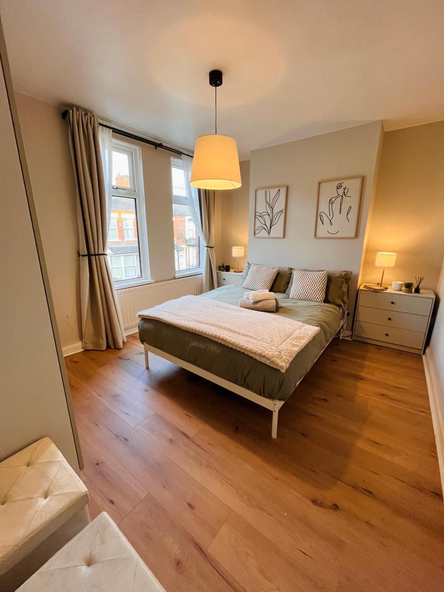 شقة J&S Downtown Sky Attic House بلفاست المظهر الخارجي الصورة
